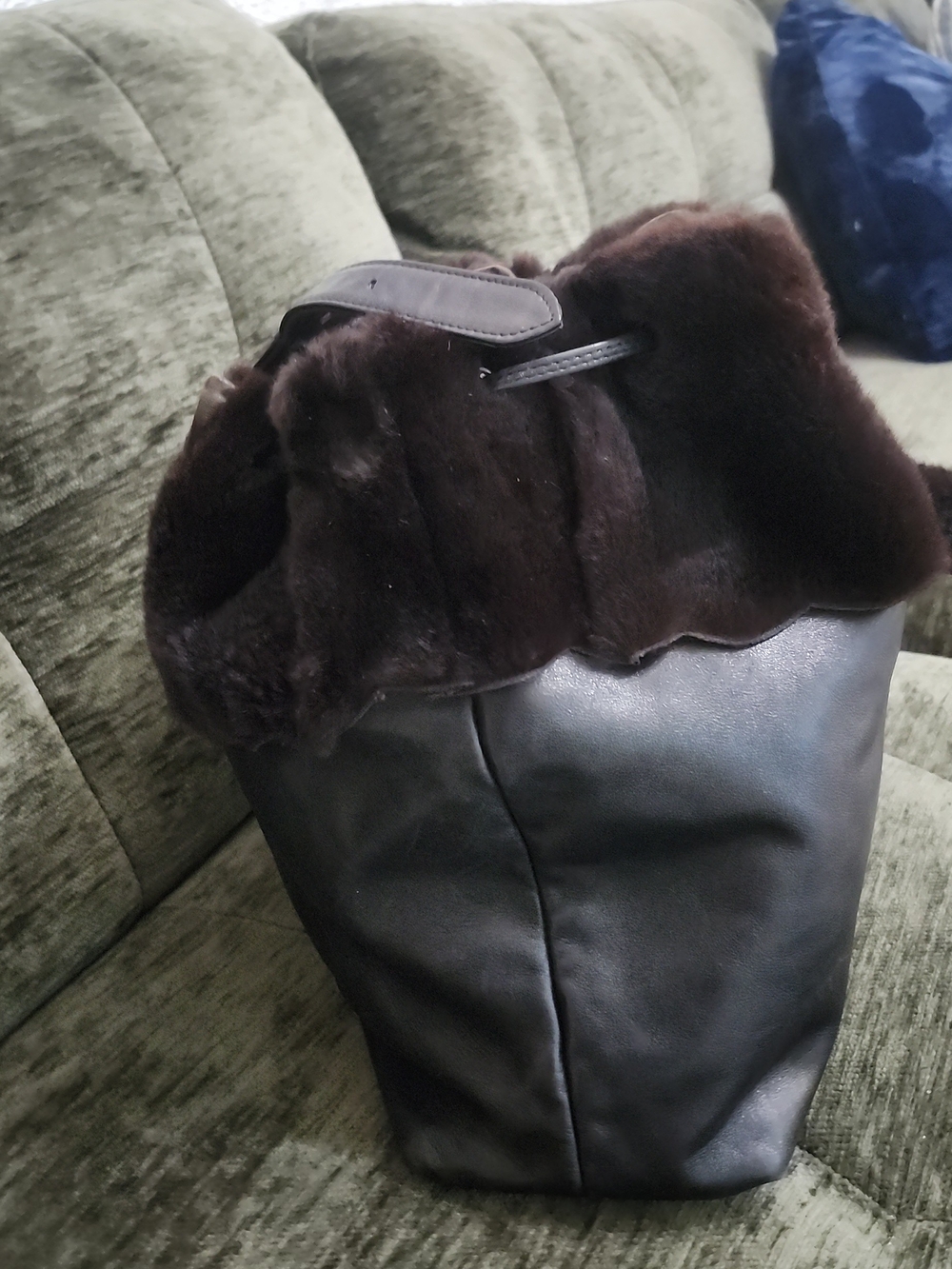 Fendi Rare Leather & Fur Shoulder Bag Drawstring Black & Brown Authentic - Picture 2 of 16